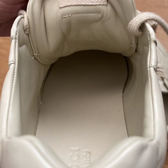 Gucci Sneakers %100 Size worn once Need it gone